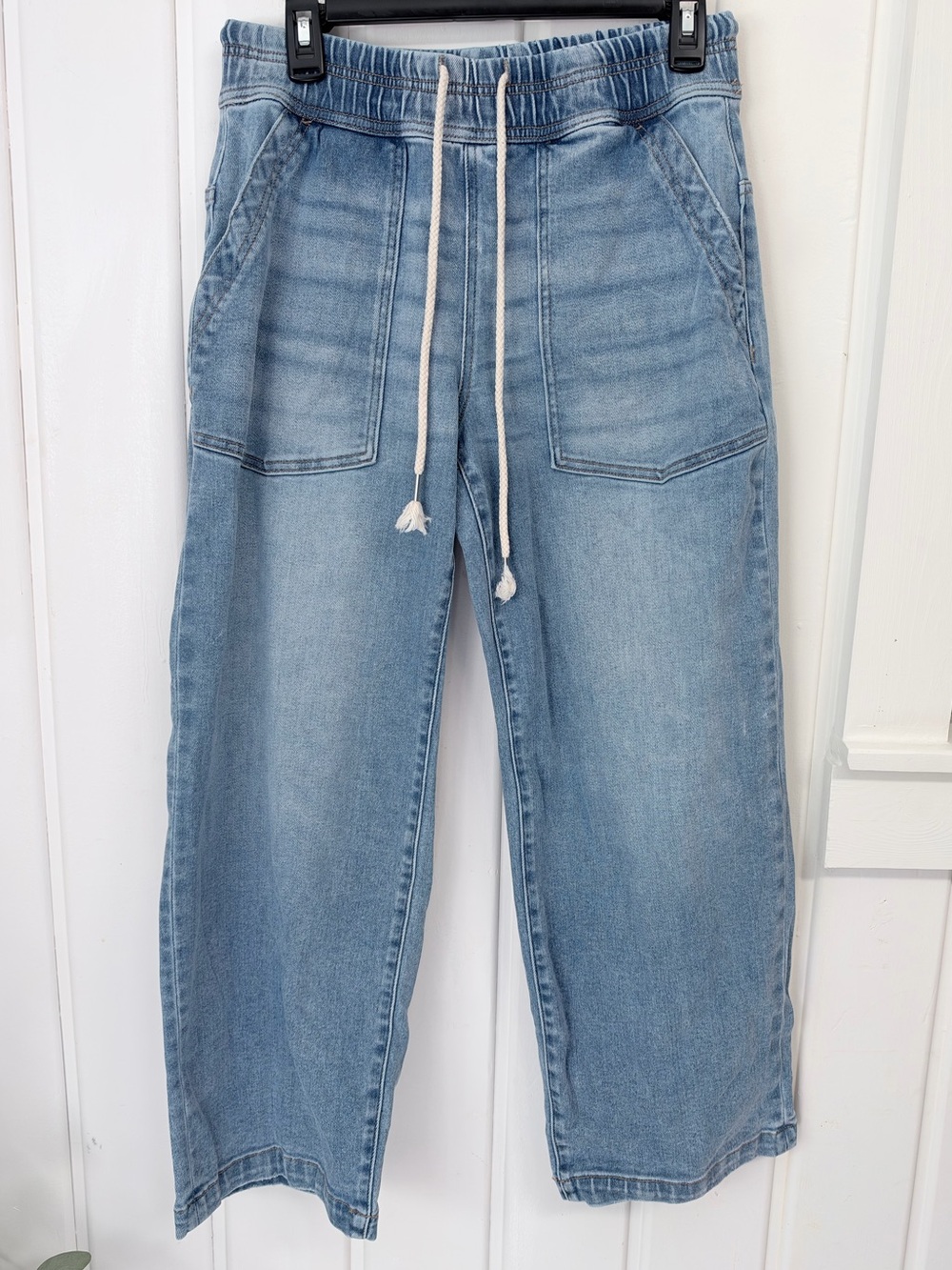 Risen Cropped Barrel Leg Jeans Size Small Light Wash Elastic Waist Drawstring